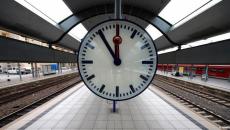 Чем грозит опоздание на работу на 15 минут: ответственность по трудовому кодексу